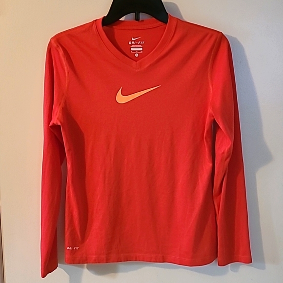 Nike Tops - Nike dri-fit long sleeve shirt